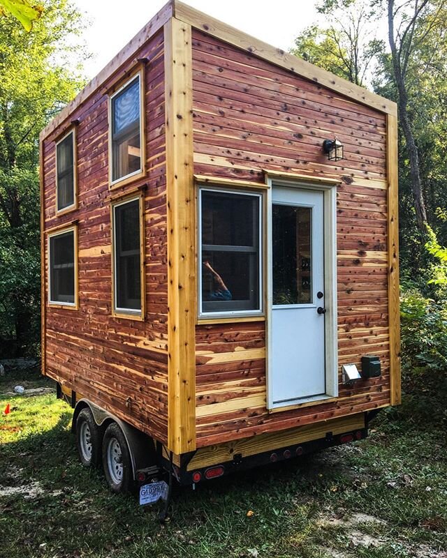 The Cozy Rosie⁠⠀
⁠⠀
Our simplest little home.⁠⠀
⁠⠀
⁠⠀
---------------------------------------------------------------- #tinyhouse #tinyhouseliving #tinyliving #tinyhouselove #tinyhousenation #tinyhousemovement #tinyhouseonwheels #tinyhouses #tinyhous