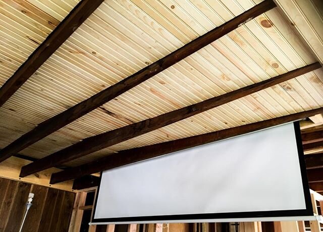 We exposed the rafters in our new home and hid a little theater screen up there.  Now our side car dance studio is also a movie watching din.⁠⠀
⁠⠀
⁠⠀
⁠⠀
---------------------------------------------------------------- #tinyhouse #tinyhouseliving #tin
