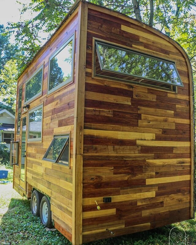 My first curved ceiling/roof line.  Based on the fiddle.  So many more to come it seems.⁠⠀
⁠⠀
⁠⠀
⁠⠀
---------------------------------------------------------------- #tinyhouse #tinyhouseliving #tinyliving #tinyhouselove #tinyhousenation #tinyhousemov